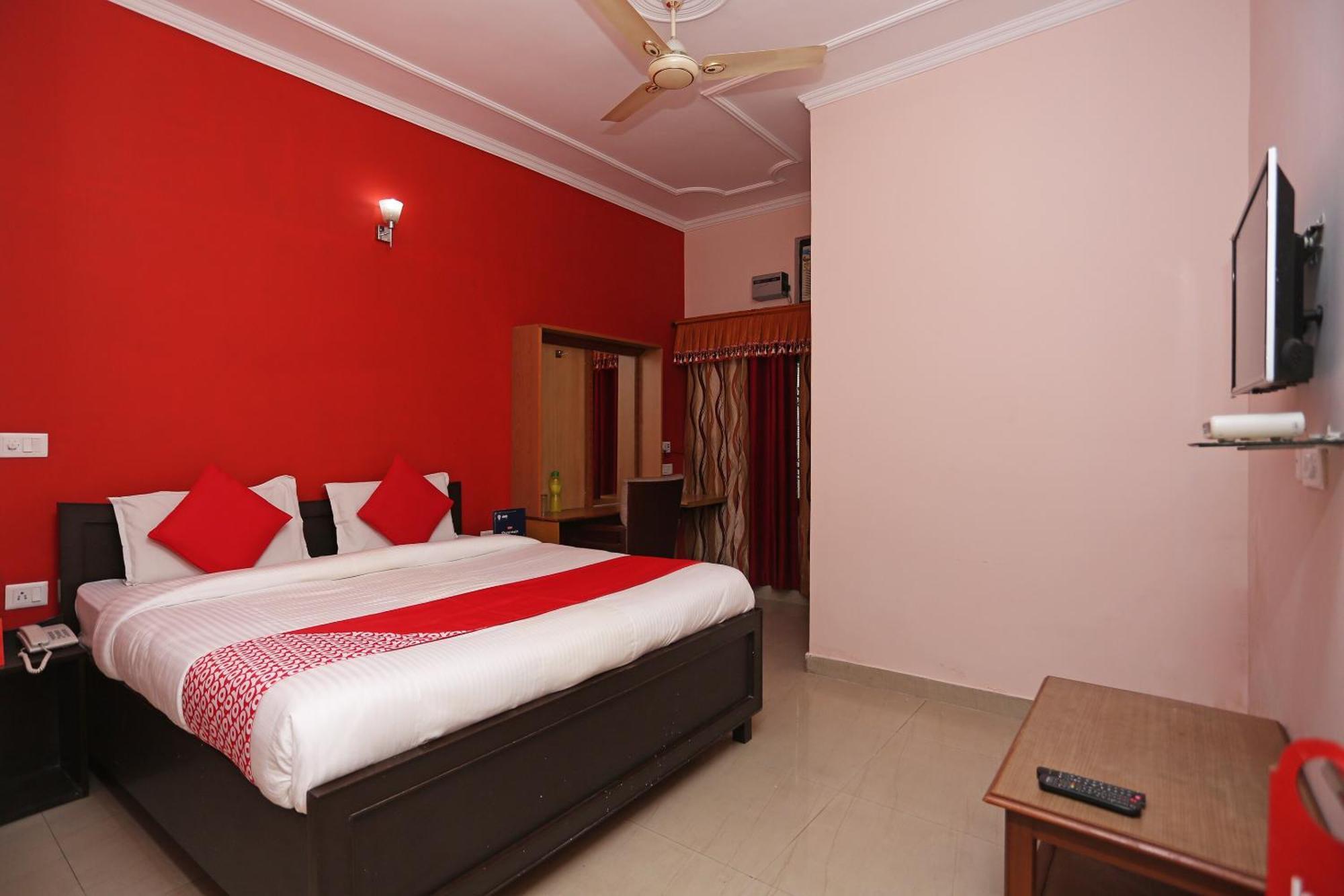 Hotel O Lime Wood Dehradun Exterior photo