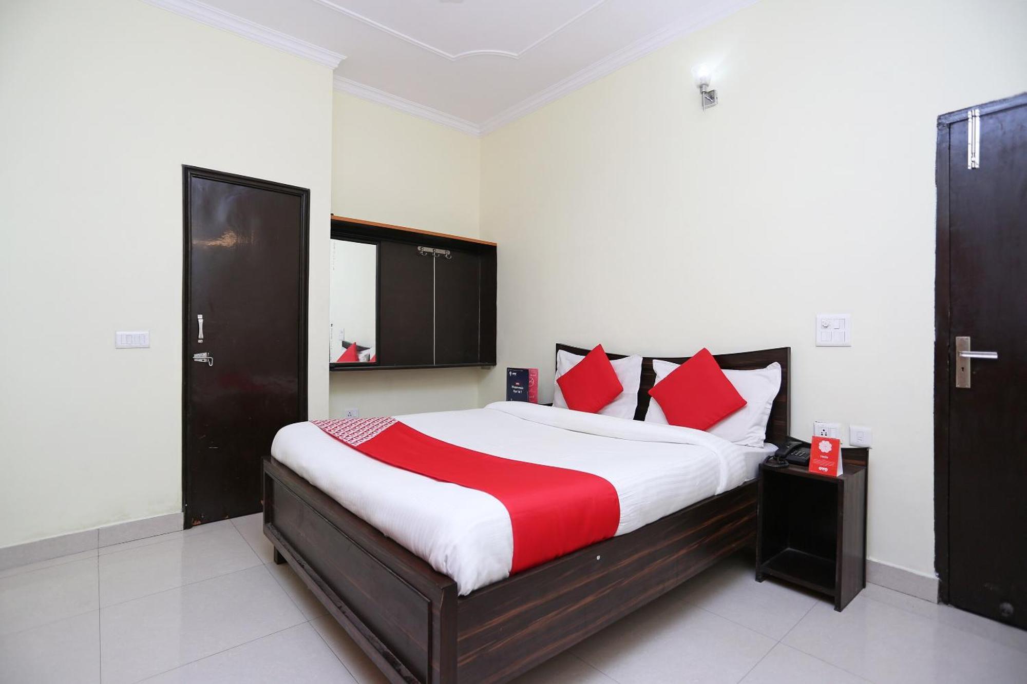 Hotel O Lime Wood Dehradun Exterior photo